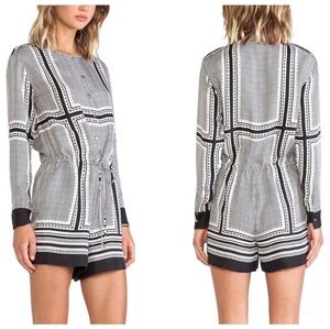 Rachel Zoe Phoebe Silk Romper Long Sleeve Black & White Geometric Print Sz 10